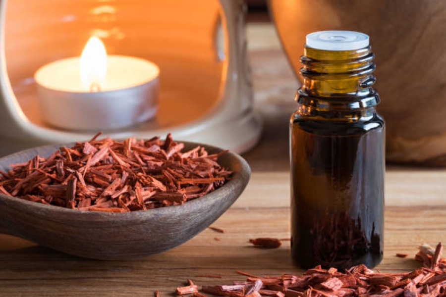 Buy Bulk Sandalwood Essential Oil | Sandalwood Oil Manufacturers